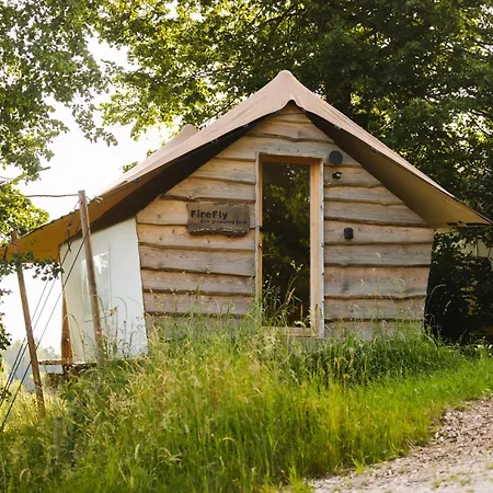 Campismo de Luxo Lakeside Glamping Tents Mazijev Gric