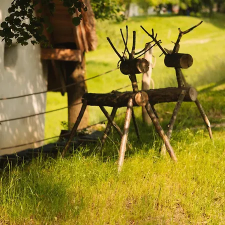 Lakeside Glamping Tents Mazijev Gric Gradisce pri Lukovici