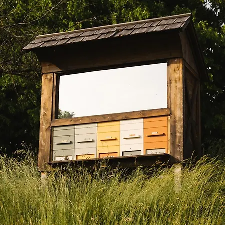 Lakeside Glamping Tents Mazijev Gric Gradisce pri Lukovici