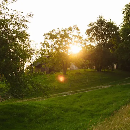 Lakeside Glamping Tents Mazijev Gric Campismo de Luxo